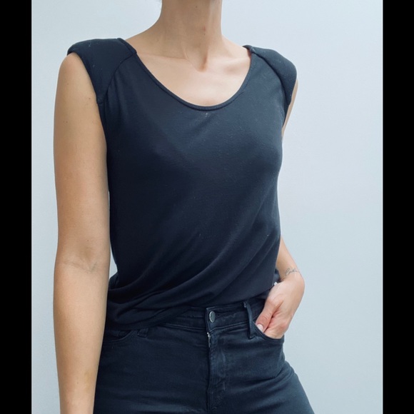 Rodebjer Top with padded shoulder detailing - Picture 2 of 3